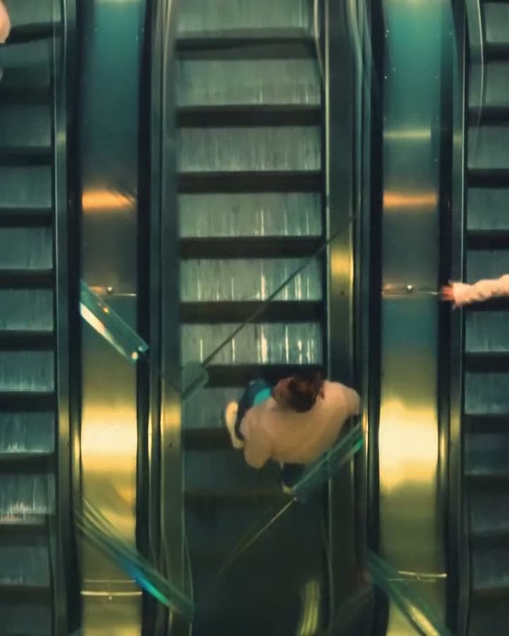 Still from Reyn