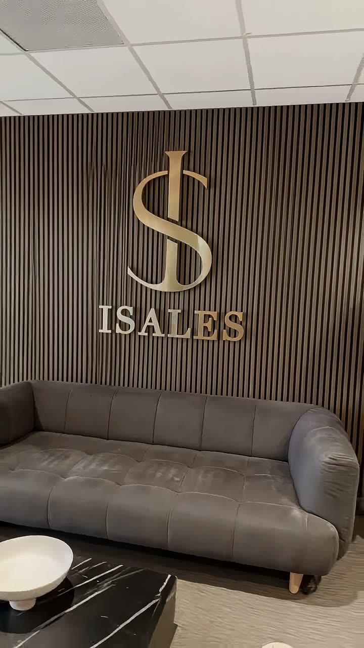 Still from the iSales campaign &ldquo;Kontoret&rdquo;